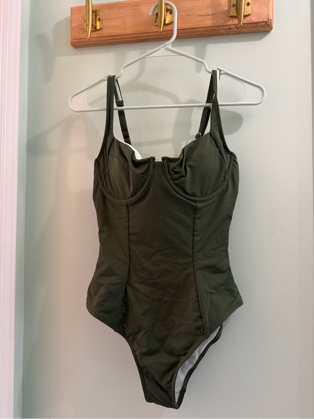 Cupshe Olive Green One-Piece Swimsuit Slim & Sculpt